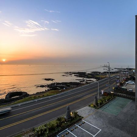 Hotel Mer Bleue Jeju Buitenkant foto