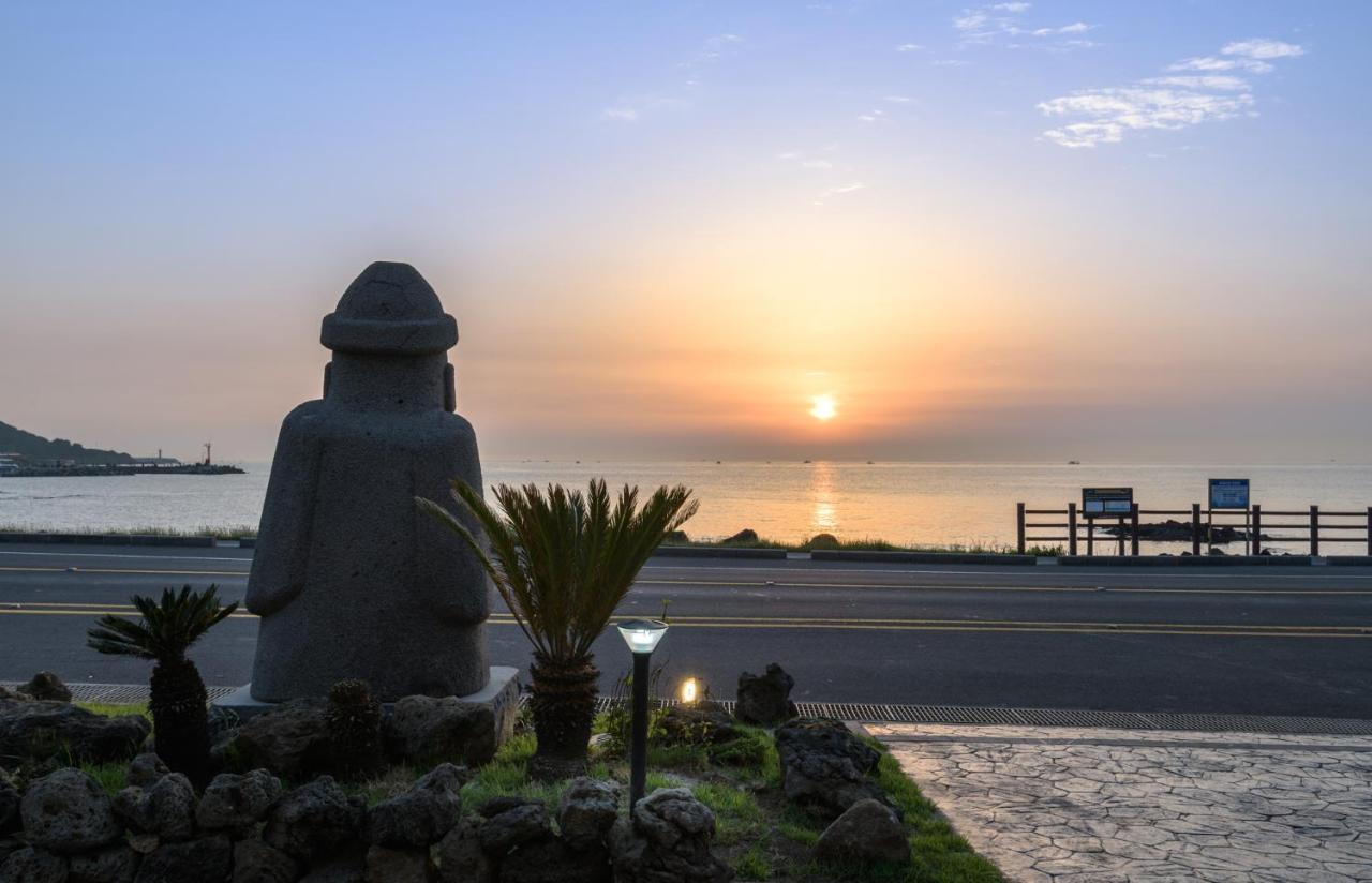 Hotel Mer Bleue Jeju Buitenkant foto
