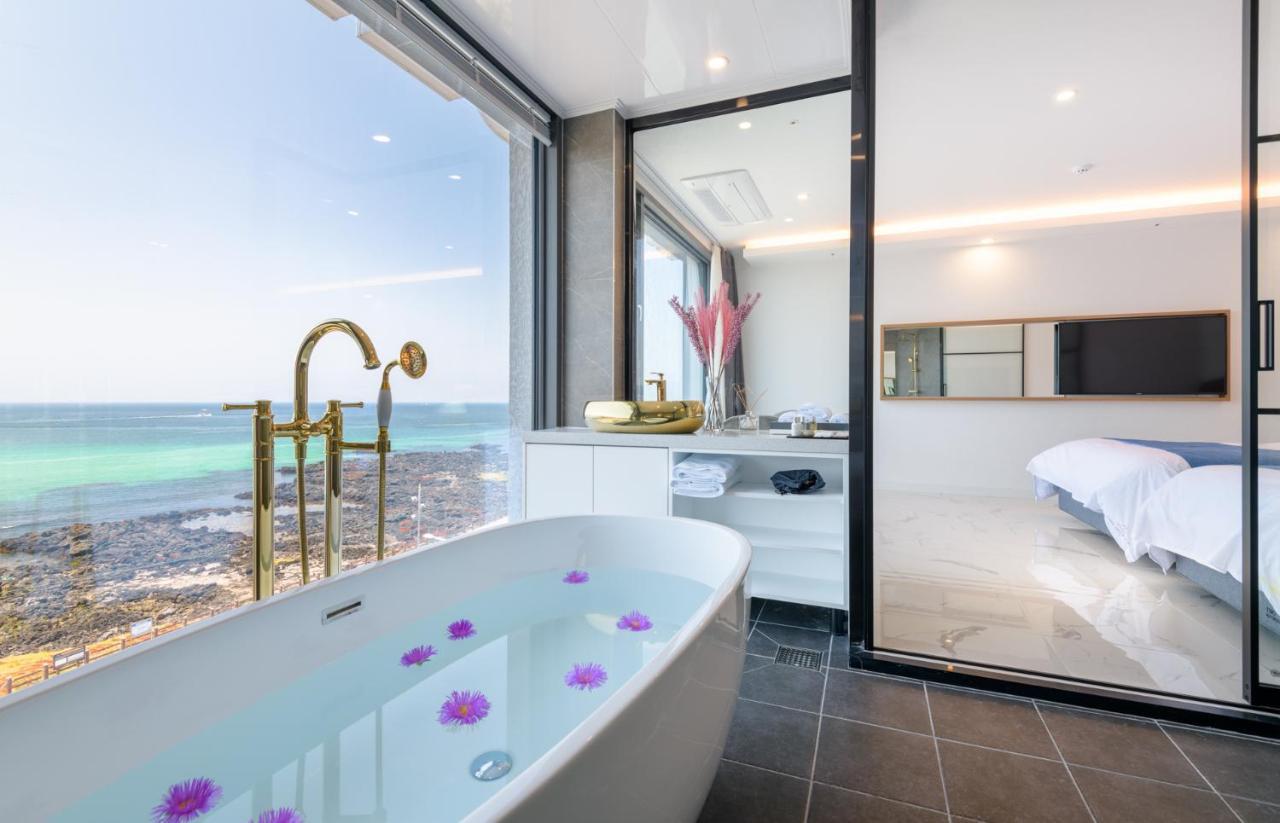 Hotel Mer Bleue Jeju Buitenkant foto
