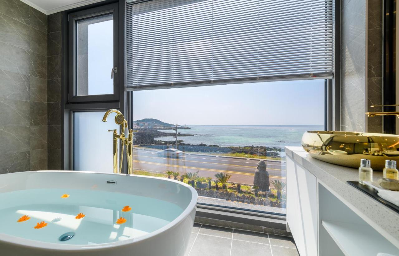 Hotel Mer Bleue Jeju Buitenkant foto